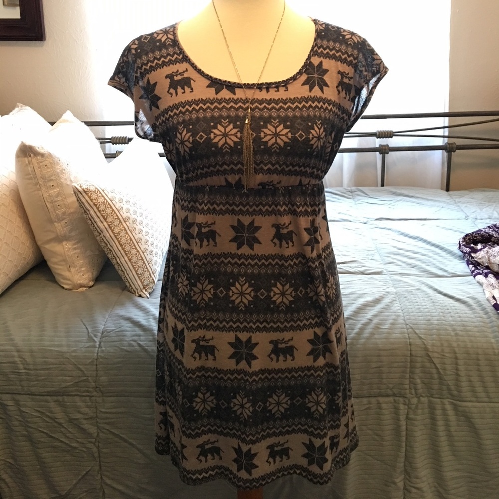 Cute Nordic Winter Reindeer Top